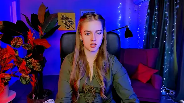 JuneWoods online show from March 17, 7:12 am