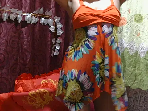 Snapshot of Kristinalui chatting on December 3, 12:03 pm Kristinalui online show from December 3, 12:03 pm