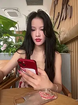 Snapshot of sharony_x chatting on April 14, 9:26 am sharony x online show from April 14, 9:26 am