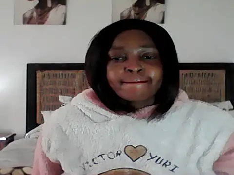 Snapshot of Blacksashaxx chatting on June 7, 10:52 am Blacksashaxx online show from June 7, 10:52 am