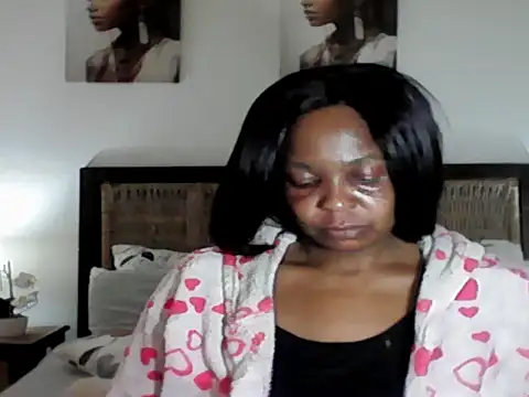 Snapshot of Blacksashaxx chatting on June 18, 7:19 am Blacksashaxx online show from June 18, 7:19 am