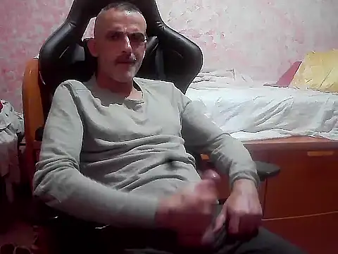 Snapshot of uaintmybabbydaddy chatting on October 30, 5:02 pm uaintmybabbydaddy online show from October 30, 5:02 pm