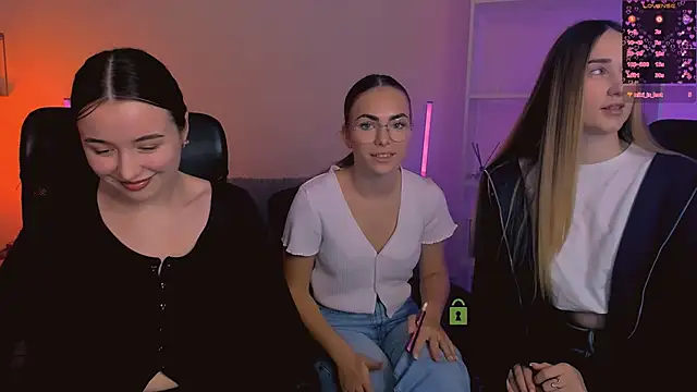 leslie bird online show from November 29, 10:18 am