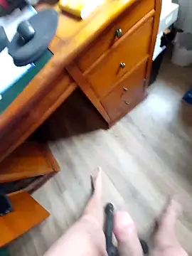 Snapshot of azery27000 chatting on November 13, 10:25 am azery27000 online show from November 13, 10:25 am