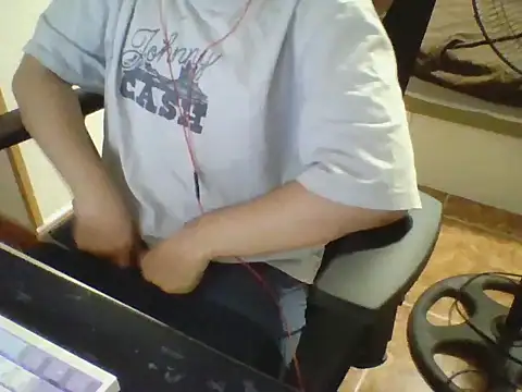 Snapshot of sebas_sexo_goloso chatting on October 3, 12:46 pm sebas sexo goloso online show from October 3, 12:46 pm