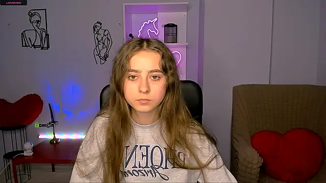 rebecca smile online show from November 10, 1:10 pm