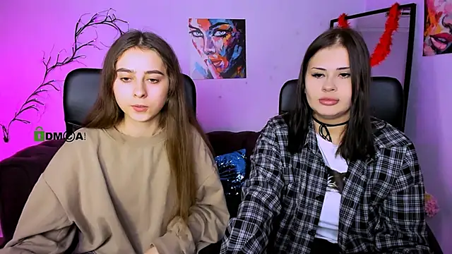 rebecca smile online show from December 17, 8:15 pm