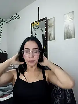 Snapshot of YaraDuartee chatting on January 17, 11:41 pm YaraDuartee online show from January 17, 11:41 pm