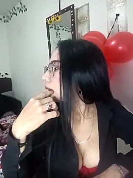 Snapshot of YaraDuartee chatting on February 25, 1:48 am YaraDuartee online show from February 25, 1:48 am