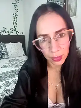 Snapshot of YaraDuartee chatting on March 5, 11:56 pm YaraDuartee online show from March 5, 11:56 pm