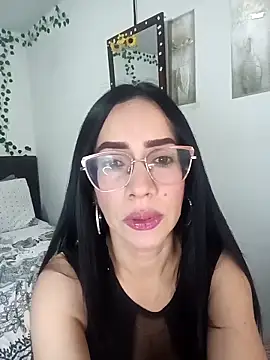 Snapshot of YaraDuartee chatting on March 6, 11:23 pm YaraDuartee online show from March 6, 11:23 pm