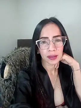 Snapshot of YaraDuartee chatting on March 21, 2:27 am YaraDuartee online show from March 21, 2:27 am