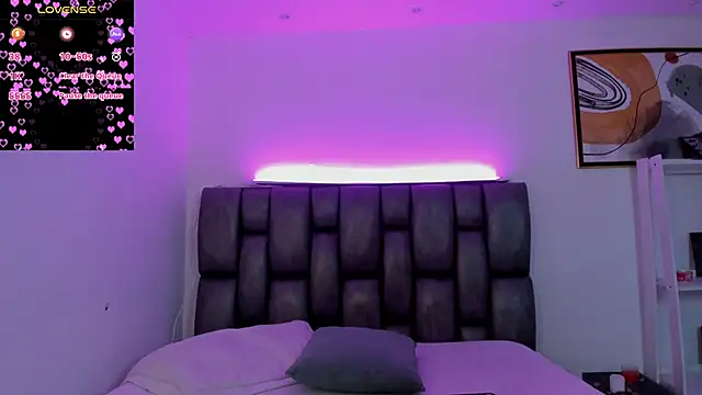 Caroline Millerr online show from January 8, 7:38 pm