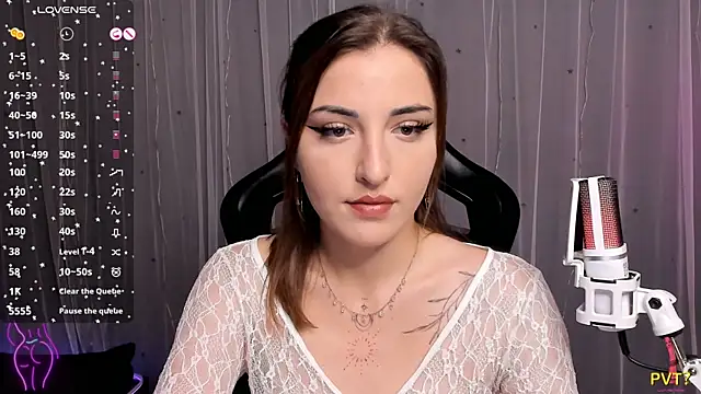 Snapshot of AmyVilvet_ chatting on January 7, 9:17 pm AmyVilvet online show from January 7, 9:17 pm