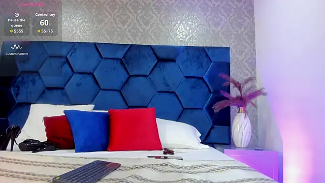 Snapshot of Angelina_Roa chatting on December 14, 11:48 am Angelina Roa online show from December 14, 11:48 am