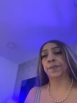 Snapshot of Angelina_Roa chatting on May 26, 2:35 pm Angelina Roa online show from May 26, 2:35 pm
