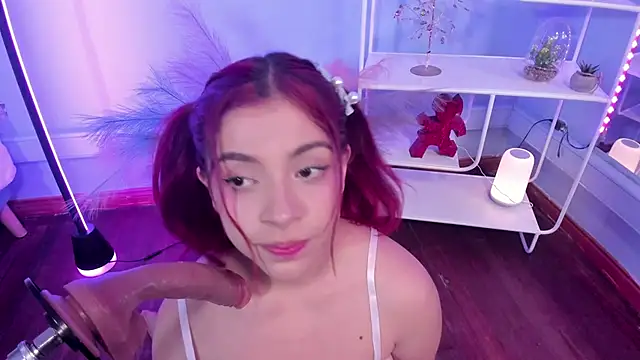 KathiaSaenz  online show from October 10, 4:00 am