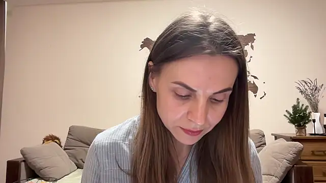 AnnieLove7722 online show from December 17, 12:00 pm