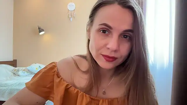 Snapshot of AnnieLove7722 chatting on May 12, 7:49 am AnnieLove7722 online show from May 12, 7:49 am