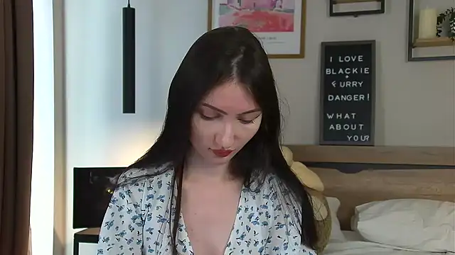 Snapshot of AnaMoonlight chatting on May 19, 11:05 am AnaMoonlight online show from May 19, 11:05 am