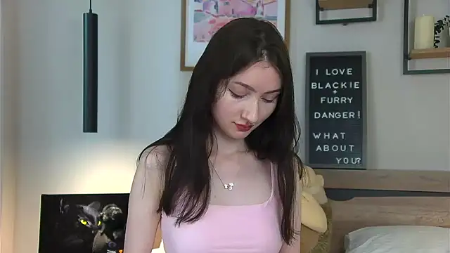 Snapshot of AnaMoonlight chatting on June 12, 1:32 pm AnaMoonlight online show from June 12, 1:32 pm