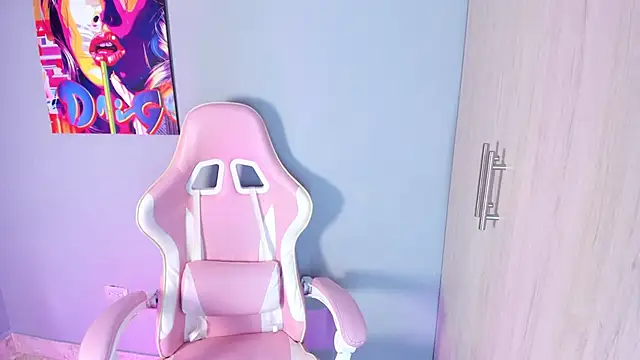 Athenea  fox online show from December 2, 11:26 am