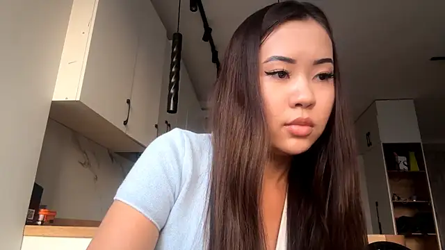 Snapshot of Ur_neighbor_Kira chatting on October 25, 11:51 am Ur neighbor Kira online show from October 25, 11:51 am