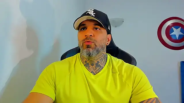 JoshRigby online show from April 30, 8:57 pm