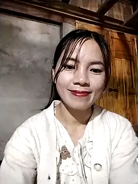 Snapshot of lmc-zz chatting on May 8, 1:33 am lmc-zz online show from May 8, 1:33 am