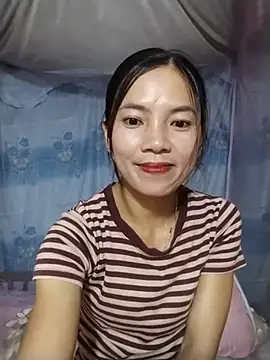 Snapshot of lmc-zz chatting on July 5, 1:18 pm lmc-zz online show from July 5, 1:18 pm