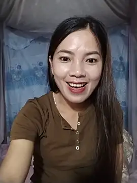 Snapshot of lmc-zz chatting on July 10, 1:47 pm lmc-zz online show from July 10, 1:47 pm