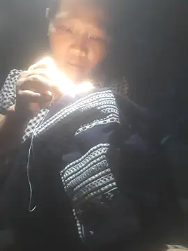 Snapshot of bree-zz chatting on October 7, 4:09 am bree-zz online show from October 7, 4:09 am