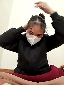 Snapshot of bree-zz chatting on November 30, 11:09 pm bree-zz online show from November 30, 11:09 pm