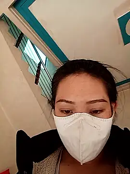 Snapshot of bree-zz chatting on December 2, 1:44 am bree-zz online show from December 2, 1:44 am