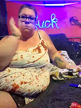 violentviolet68 online show from May 2, 7:19 pm