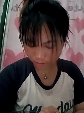 min-xinh online show from April 27, 7:50 am