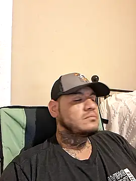 Snapshot of itsJrivera24 chatting on October 1, 4:13 pm itsJrivera24 online show from October 1, 4:13 pm