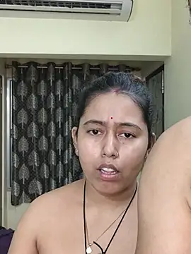 Snapshot of Hot_Misti_69 chatting on August 5, 5:27 pm Hot Misti 69 online show from August 5, 5:27 pm
