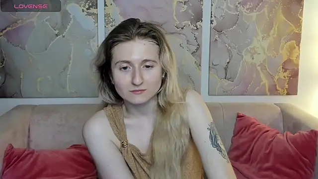 CamillaDreamer online show from April 28, 5:51 pm