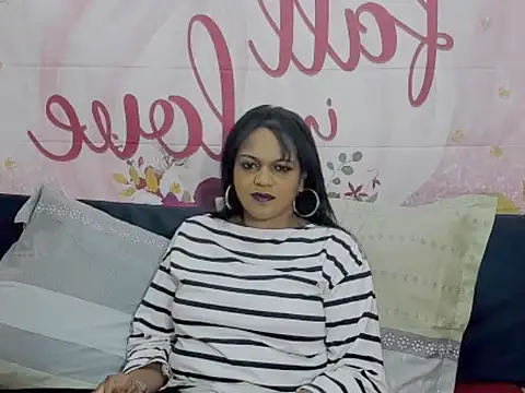 Snapshot of indianswtbella chatting on November 3, 4:58 am indianswtbella online show from November 3, 4:58 am