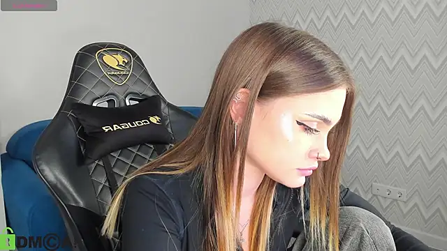 KarinaBroks online show from November 24, 1:44 pm