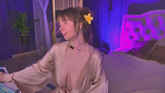 Snapshot of Lilly_Stark chatting on June 15, 5:31 am Lilly Stark online show from June 15, 5:31 am