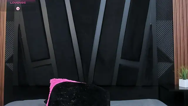 Snapshot of Valka_Ross chatting on November 7, 11:16 pm Valka Ross online show from November 7, 11:16 pm