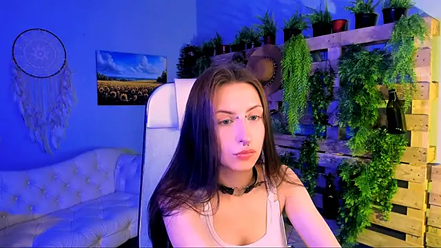 AliceLice  online show from October 10, 12:15 pm