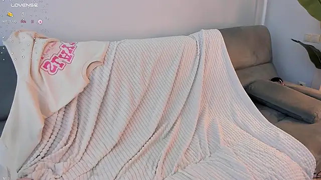 Snapshot of Eva_Cheeky chatting on October 16, 8:15 am Eva Cheeky online show from October 16, 8:15 am