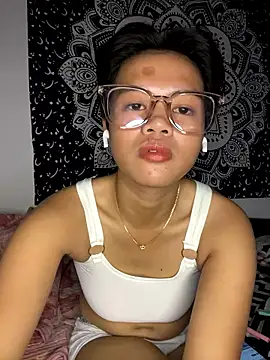 Snapshot of Obre17 chatting on March 3, 5:02 am Obre17 online show from March 3, 5:02 am