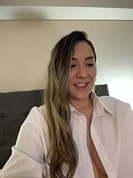 Snapshot of Mariana_gom chatting on August 1, 2:05 pm Mariana gom online show from August 1, 2:05 pm