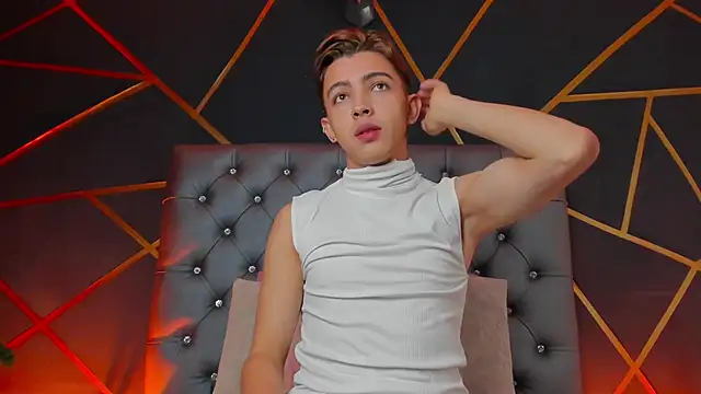 Lian Miller1  online show from November 15, 12:45 pm