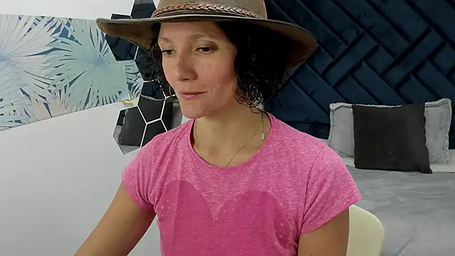 Valery More   online show from November 21, 12:37 pm