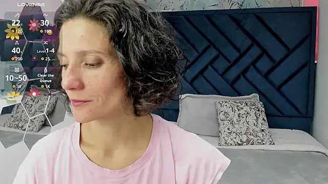 Valery More   online show from December 5, 12:25 pm